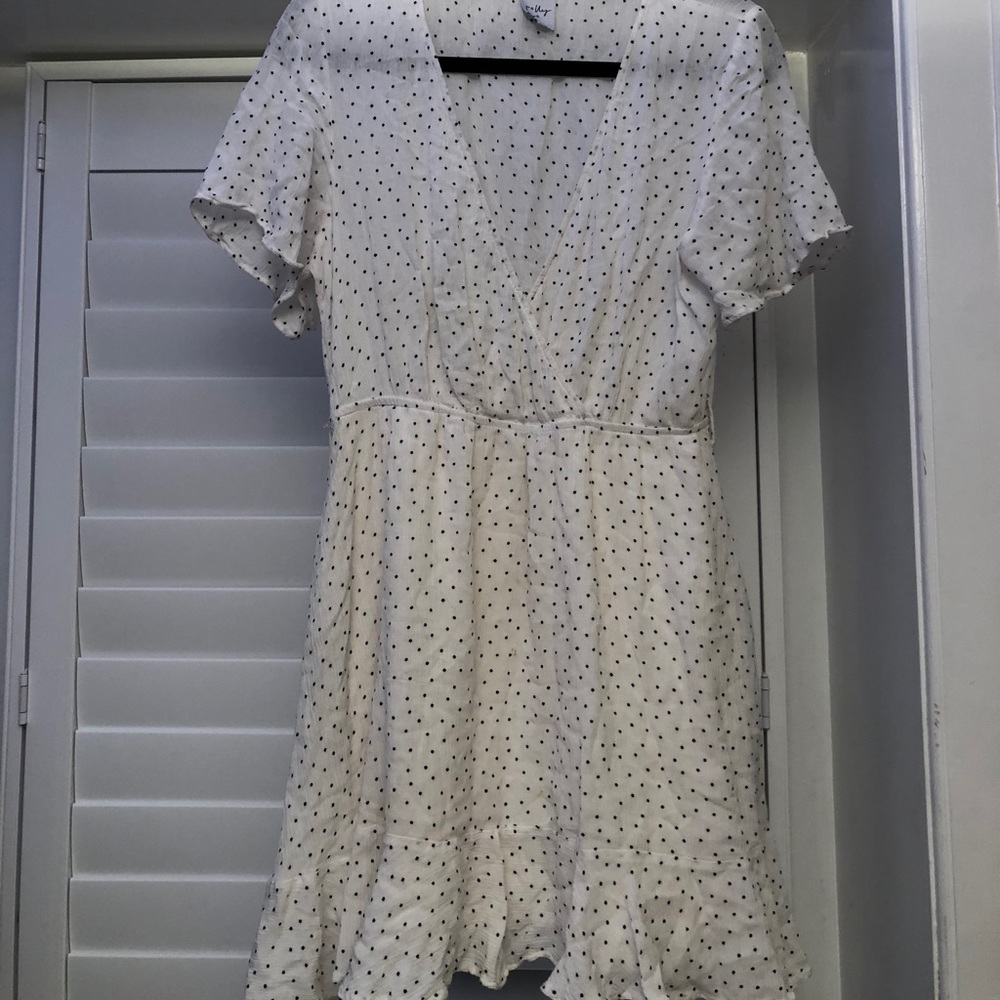 Size 10 Princess Polly white flowy dress worn once